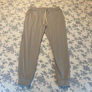 Vuori Lux Performance Jogger Pant Gray Women’s Size Medium